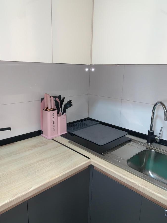 Pink Modern Apartment Szkopje Kültér fotó